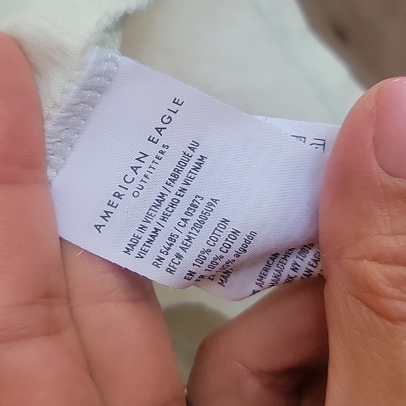 American Eagle Cropped Boxy Graphic Tee Size XSmall - Picture 4 of 5